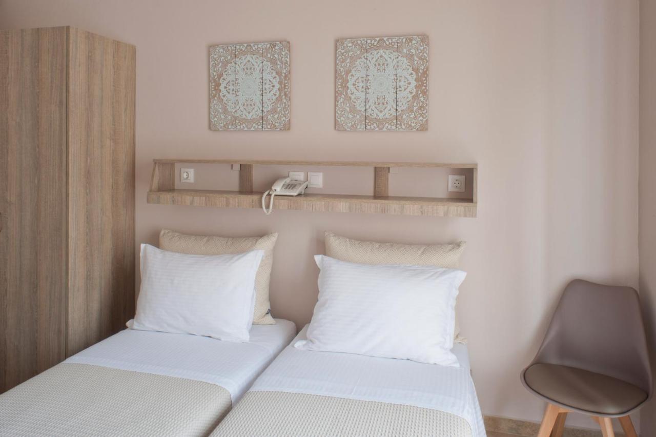 Liprando Hotel Náousa Eksteriør billede